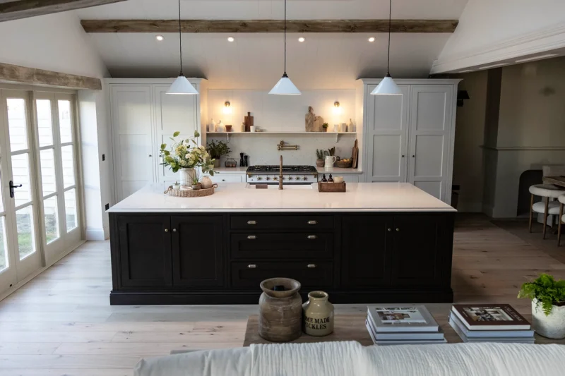 Super White Carrara Quartz - Meridian Granite