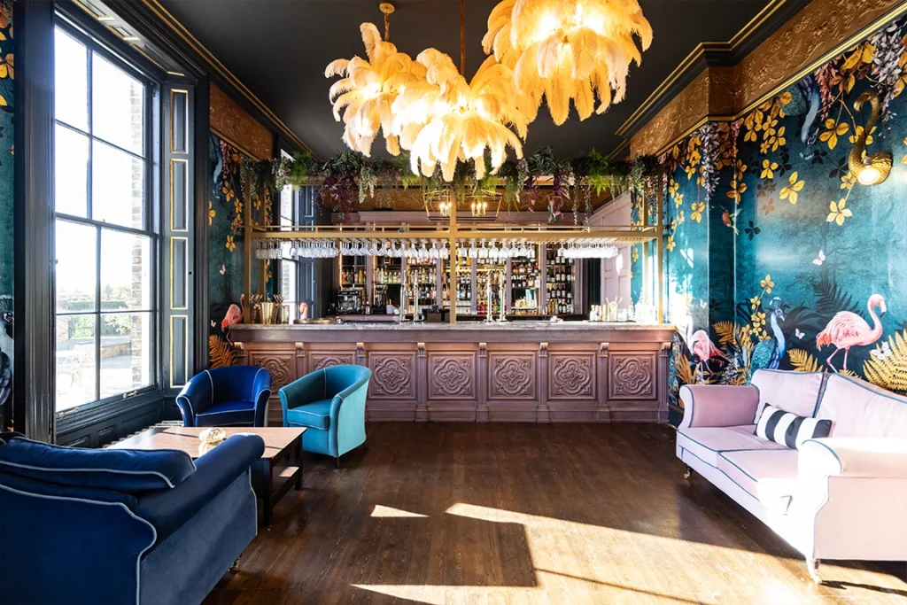 Commercial Stone Worktops: Choosing Surfaces for Hospitality, Restaurants and Bars 6 - Commercial Stone Worktops: Choosing Surfaces for Hospitality, Restaurants and Bars Commercial Projects - Commercial Stone Worktops: Choosing Surfaces for Hospitality, Restaurants and Bars