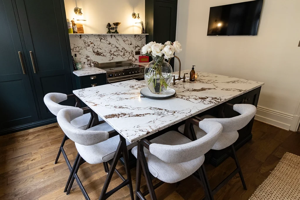 Quartz 8 - Are Light or Dark Quartz Worktops Better for Everyday Living?